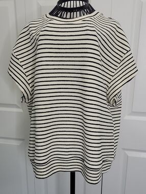 Stile Collection Striped Short Sleeve Knit Top Black & Cream Size Small
